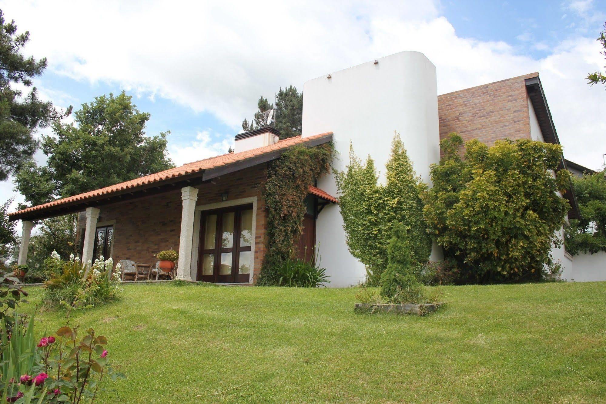 Villa Casa De Tapadeiro Resende Esterno foto